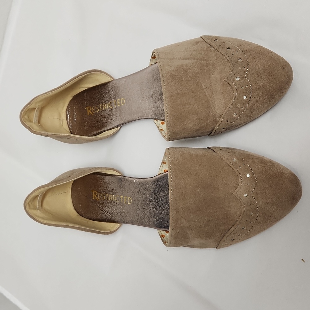 Leather stock pointed Restricted ladies shoes